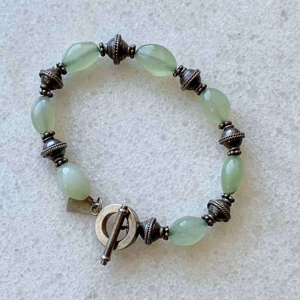 🌵🌸HP!!🌸🌵 Polished Jade Bracelet